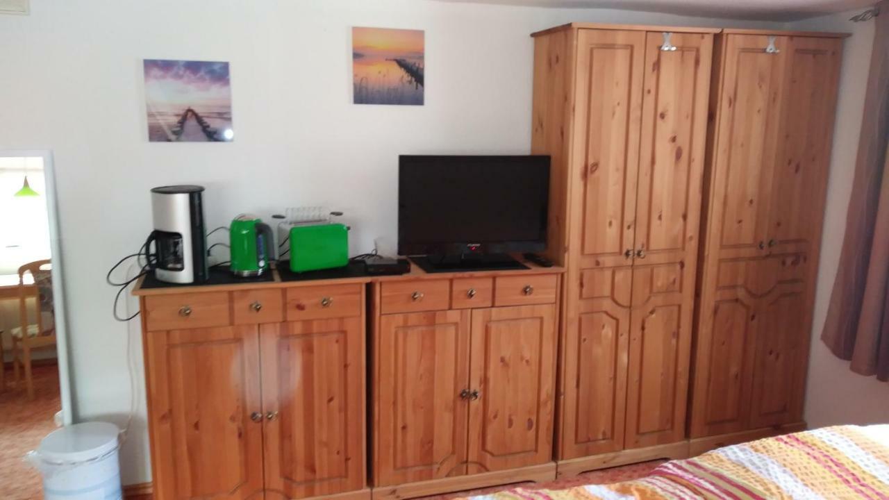 Urlaub Bei Hauenstein Apartment Born Exterior foto
